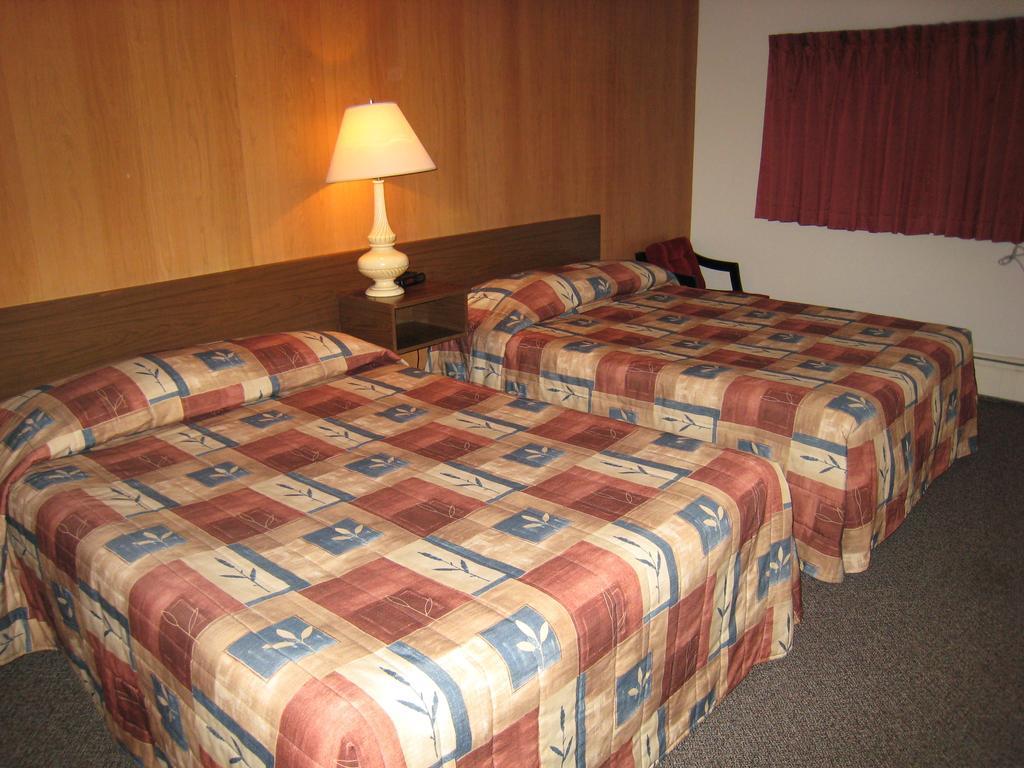 كريستون Downtowner Motor Inn الغرفة الصورة